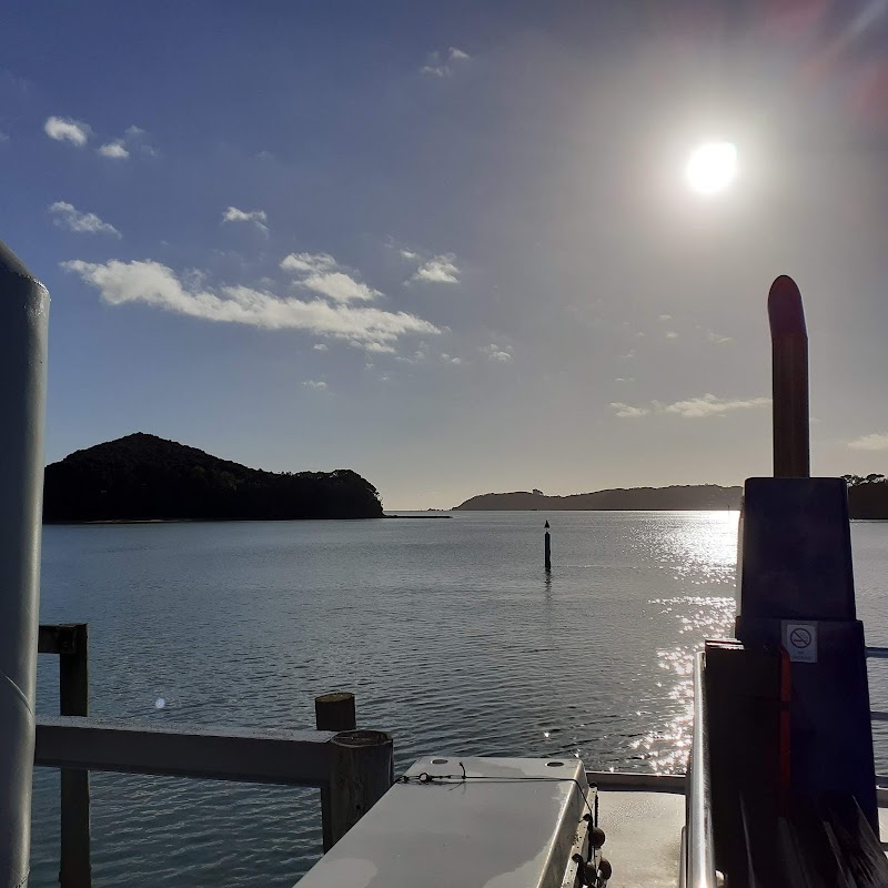 Russell historique et ferry – Russell, Bay of Islands, Nouvelle-Zélande (photo 2)