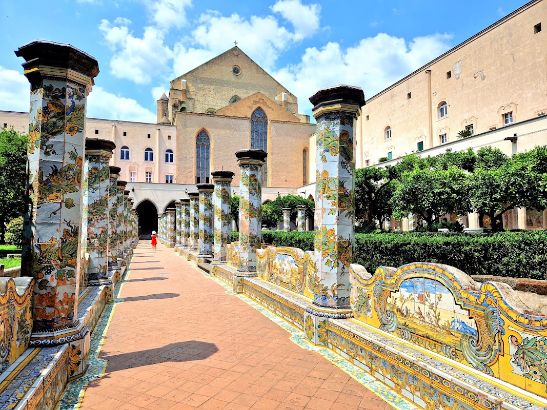 Santa Chiara et son cloître de majoliques – Via Santa Chiara, 49/c, 80134 Napoli NA, Italie (photo 1)