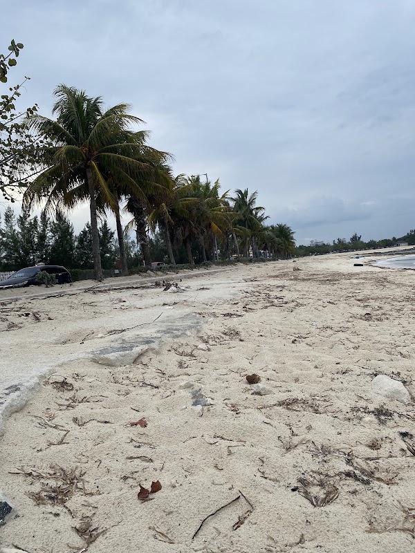Saunders Beach – Saunders Beach, West Bay Street, Nassau (photo 2)