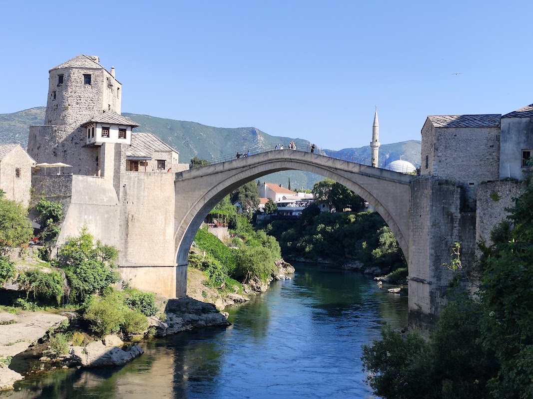 Stari Most et le Kujundžiluk – Stari most, Mostar 88000, Bosnie-Herzégovine (photo 1)