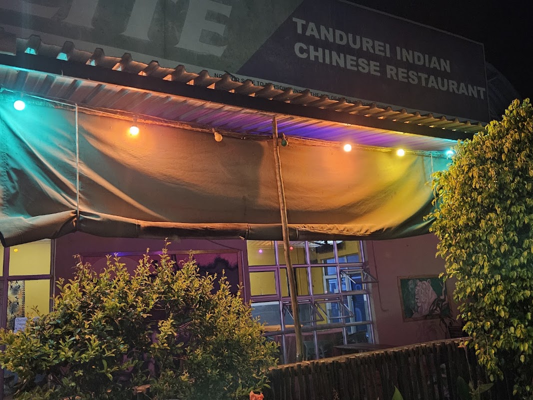 Tandurei – President Ave, Kasane, Botswana (photo 1)