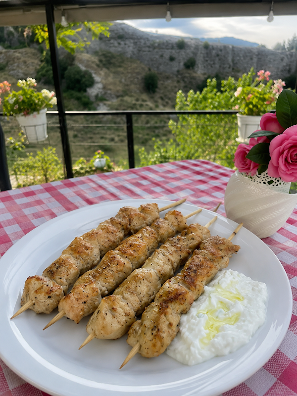 Taverna Panorama Zhuli – Rruga Bule Naipi, Gjirokastër 6001, Albania (photo 3)