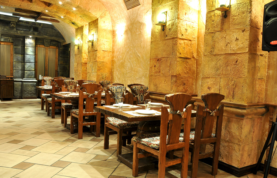 Taverne Yerevan – 5 Pap Tagavor, Yerevan 0010, Arménie (photo 1)