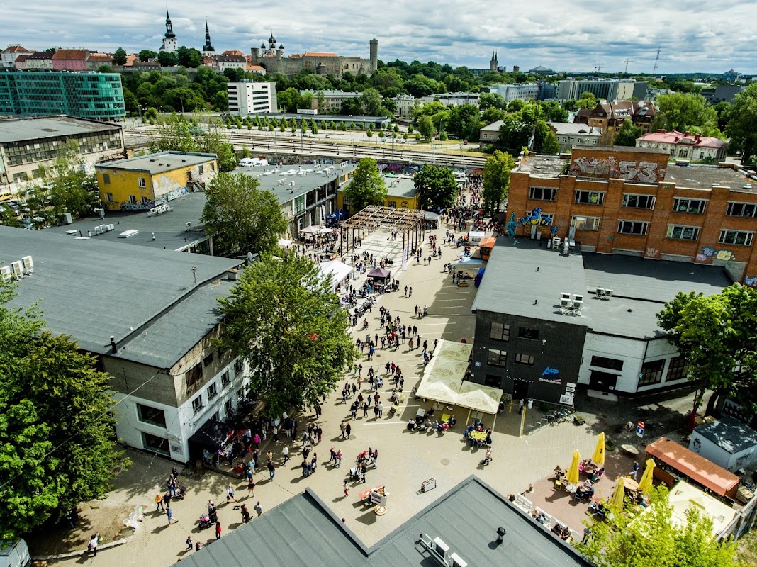 Telliskivi et son marché aux puces – Telliskivi tn 60a, 10412 Tallinn, Estonie (photo 1)