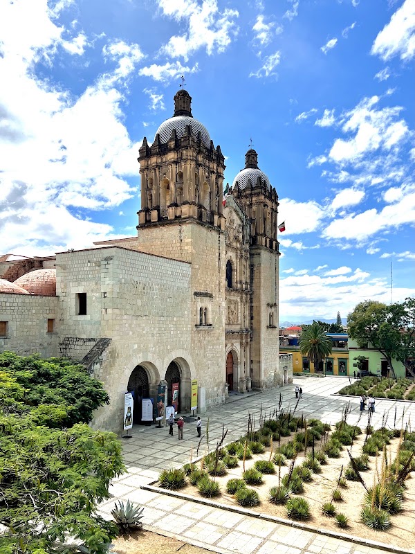 Temple de Santo Domingo de Guzmán – C. Macedonio Alcalá s/n, Centro, 68000 Oaxaca de Juárez, Oax., Mexique (photo 1)