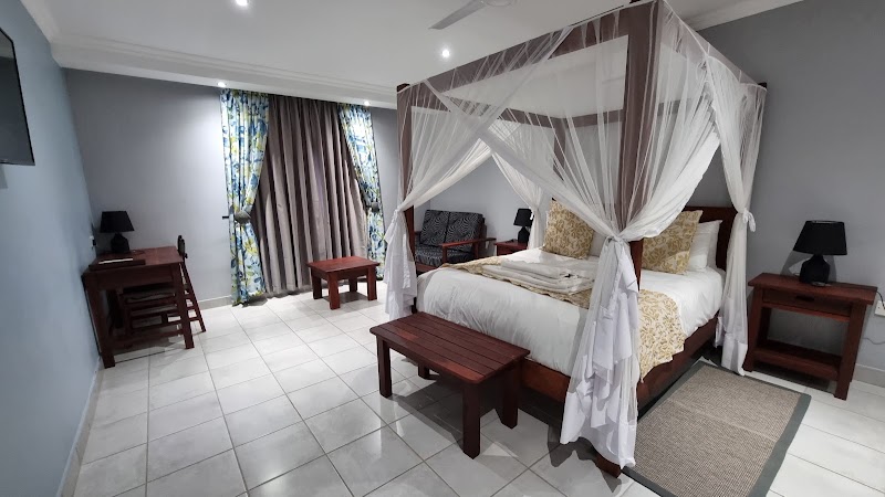 Tlou Safari Lodge – Plot 2133, Kasane, Botswana (photo 2)