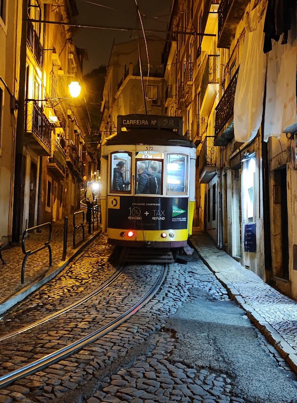 Tram 28 – Praça Martim Moniz, 1100-341 Lisboa, Portugal (photo 2)