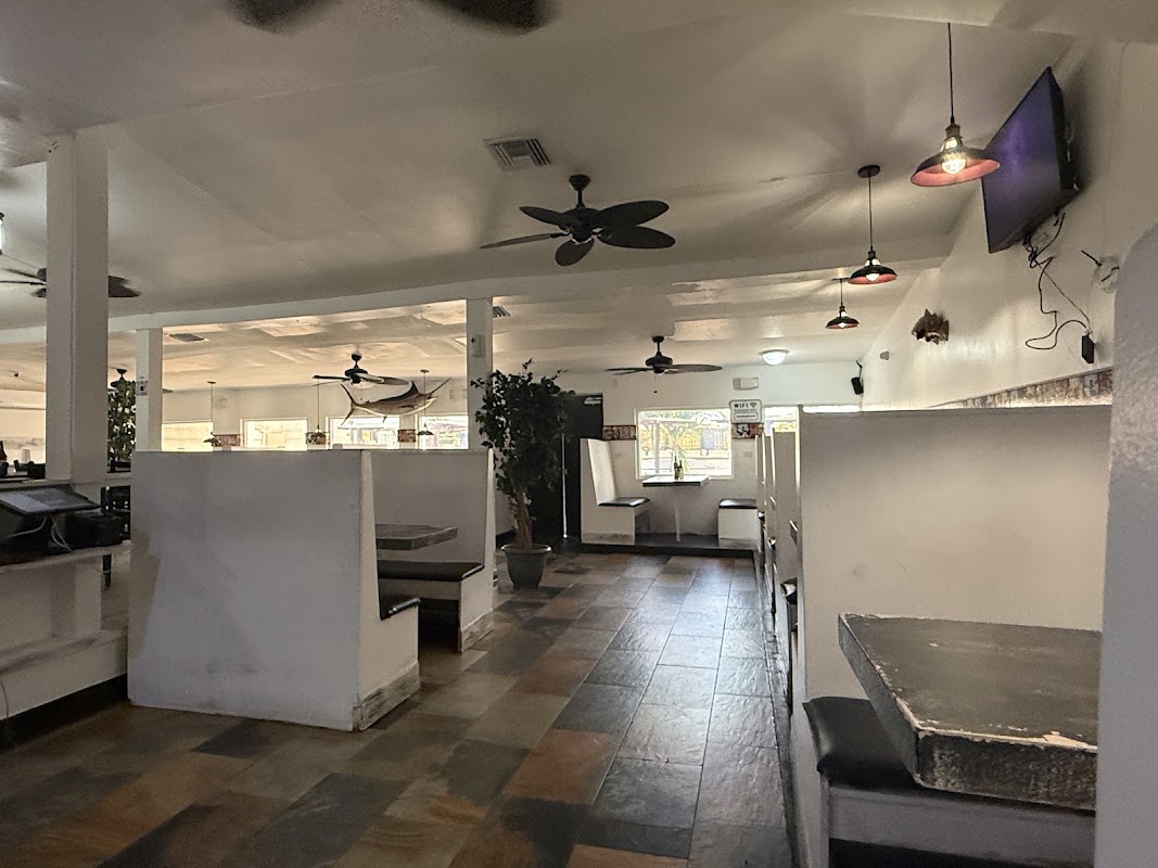 Twin Brothers – Arawak Cay, Nassau (photo 1)