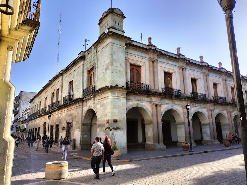 Zócalo de Oaxaca – Portal del Palacio, Centro, 68000 Oaxaca de Juárez, Oax., Mexique (photo 2)