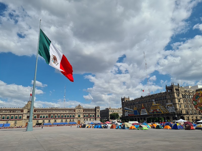 Zócalo, la place de la Constitution – Pl. de la Constitución S/N, Centro Histórico, Cuauhtémoc, 06010 Ciudad de México, CDMX, Mexique (photo 3)
