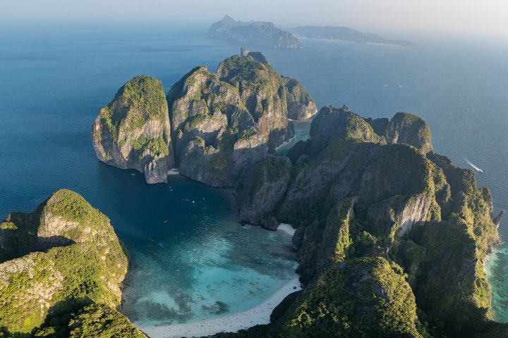 Croisière en petit groupe vers les îles Phi Phi depuis Phuket