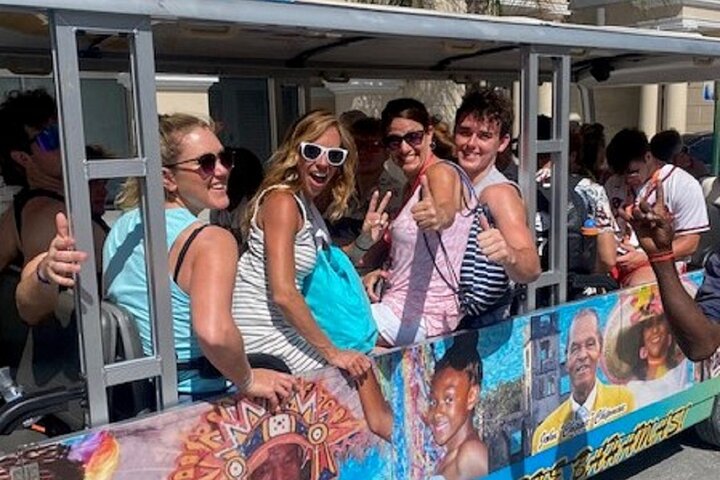 Chippies Bahamas, tour culturel – Woodes Rodgers Walk, Nassau (photo 2)