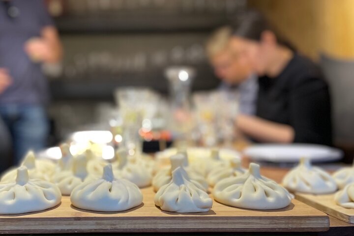 Cours de cuisine : khinkali et khachapuri – Restaurant Bunny, centre commercial Merani, 3e étage, rue Roustaveli, Tbilissi, Géorgie (photo 2)