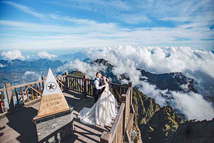 Sommet du Fansipan, village de Cát Cát et Moana – Rendez-vous devant l'église de Sa Pa (photo 1)