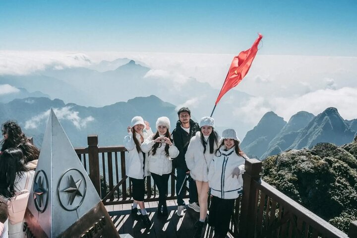 Sommet du Fansipan, village de Cát Cát et Moana – Rendez-vous devant l'église de Sa Pa (photo 2)