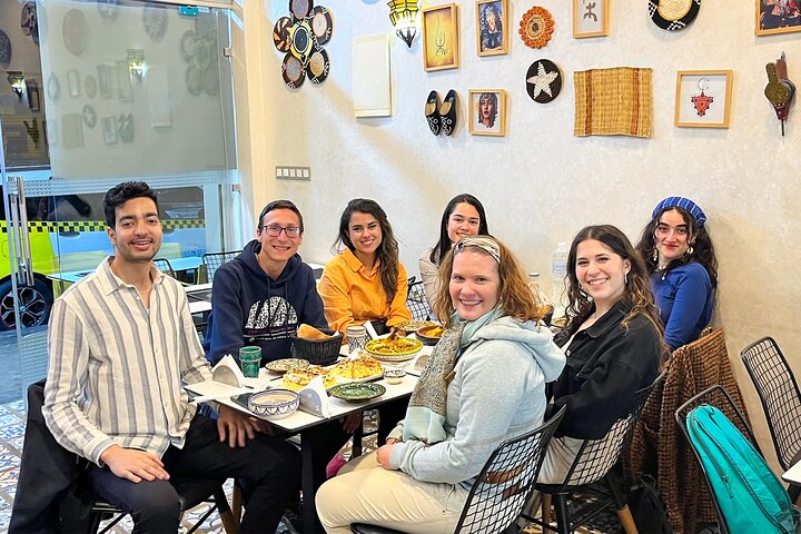 Visite gastronomique authentique à Agadir – Point de rendez-vous CC76+698, centre d'Agadir 80000 (adresse exacte confirmée à la réservation) (photo 1)