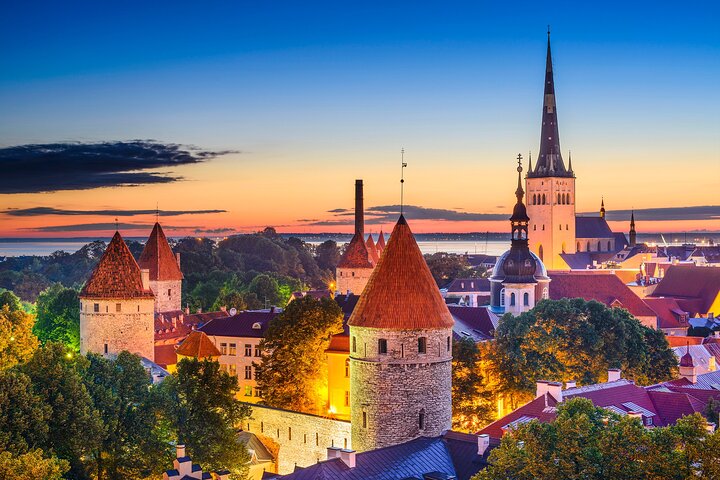 Visite guidée de la vieille ville de Tallinn – Raekoja plats 1, 10114 Tallinn, Estonie (photo 2)