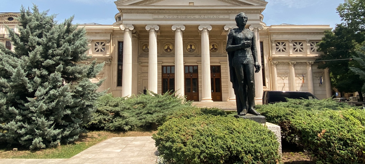 Rotonda a colonne dell'Ateneo Romeno, sala principale del Festival George Enescu a Bucarest