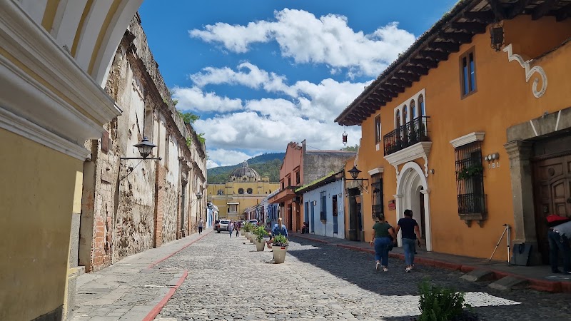 Arche de Santa Catalina – 5a Avenida Norte 28, Antigua Guatemala, Guatemala (photo 2)
