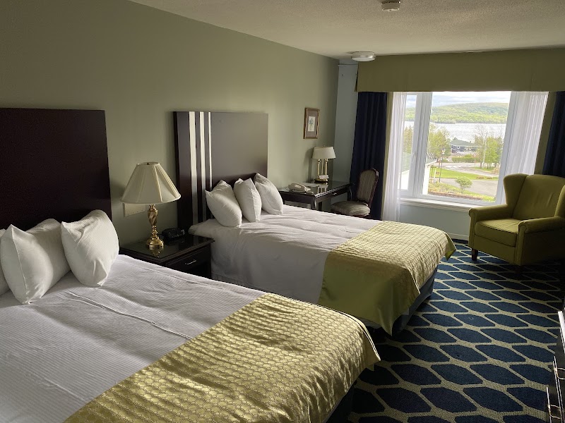 Auberge Gisele's Inn – 387 Shore Road, Baddeck, NS, Canada (photo 2)