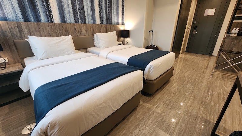 Bayfront Hotel Cebu Capitol Site – M.P. Yap Corner, F. Ramos Street, Cebu City (photo 2)