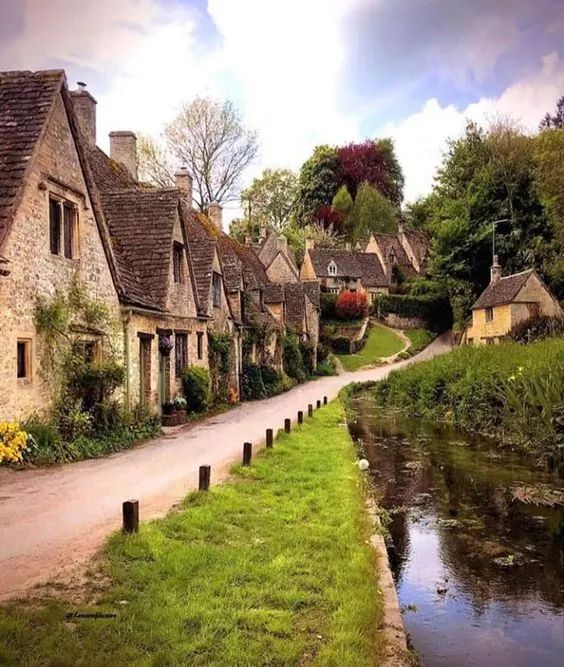 Bibury et Arlington Row – Awkward Hill, Cirencester GL7 5NJ, Royaume-Uni (photo 1)