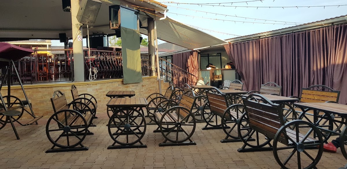 Cafe 49 Jinja – 49 Nile Cres, Jinja, Uganda (photo 1)
