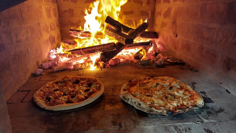 Casanova Italian Pizza and Bar Restaurant – Rizal St, El Nido, 5313 Palawan, Philippines (photo 2)