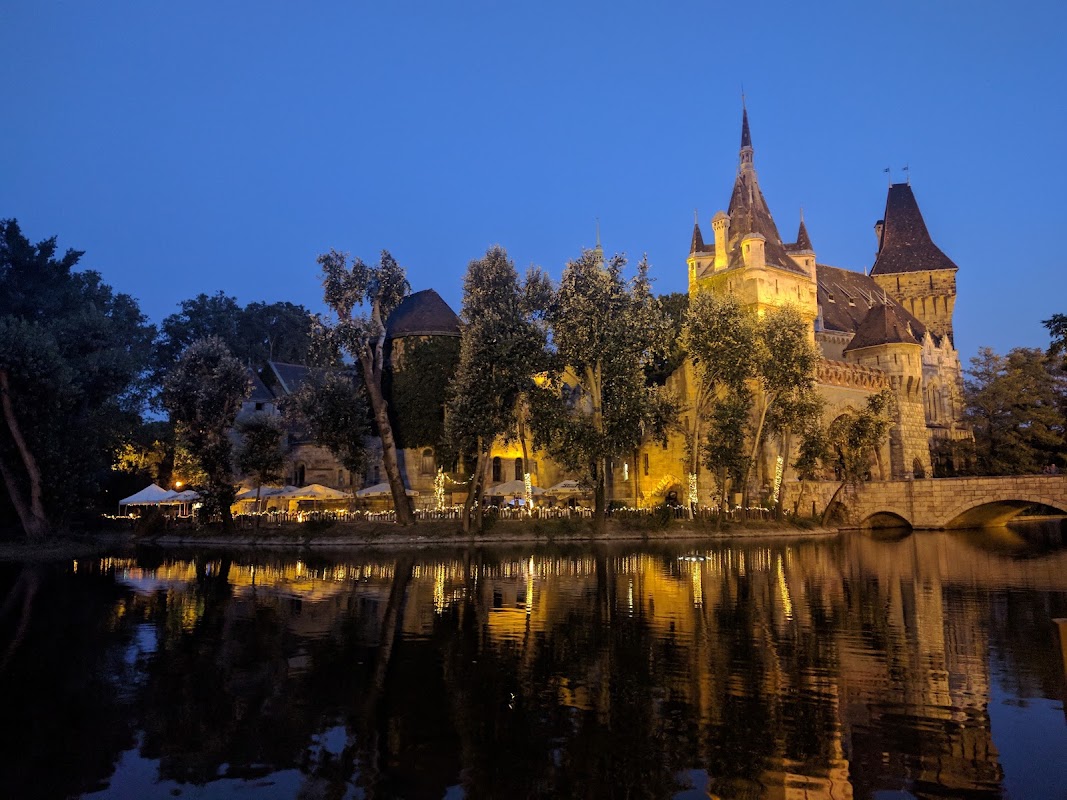 Château de Vajdahunyad – Vajdahunyad vár, 1146 Budapest (photo 1)