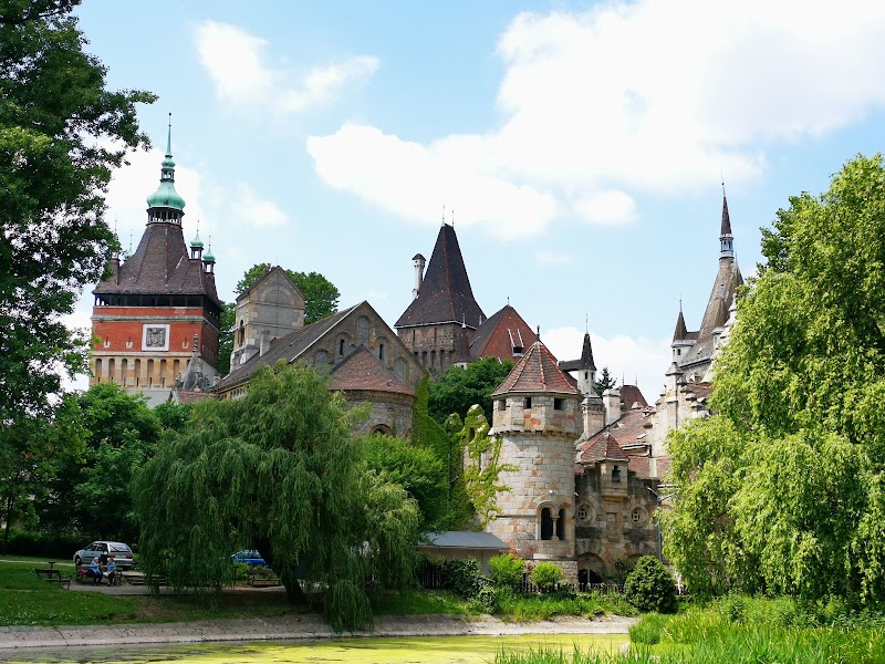 Château de Vajdahunyad – Vajdahunyad vár, 1146 Budapest (photo 3)