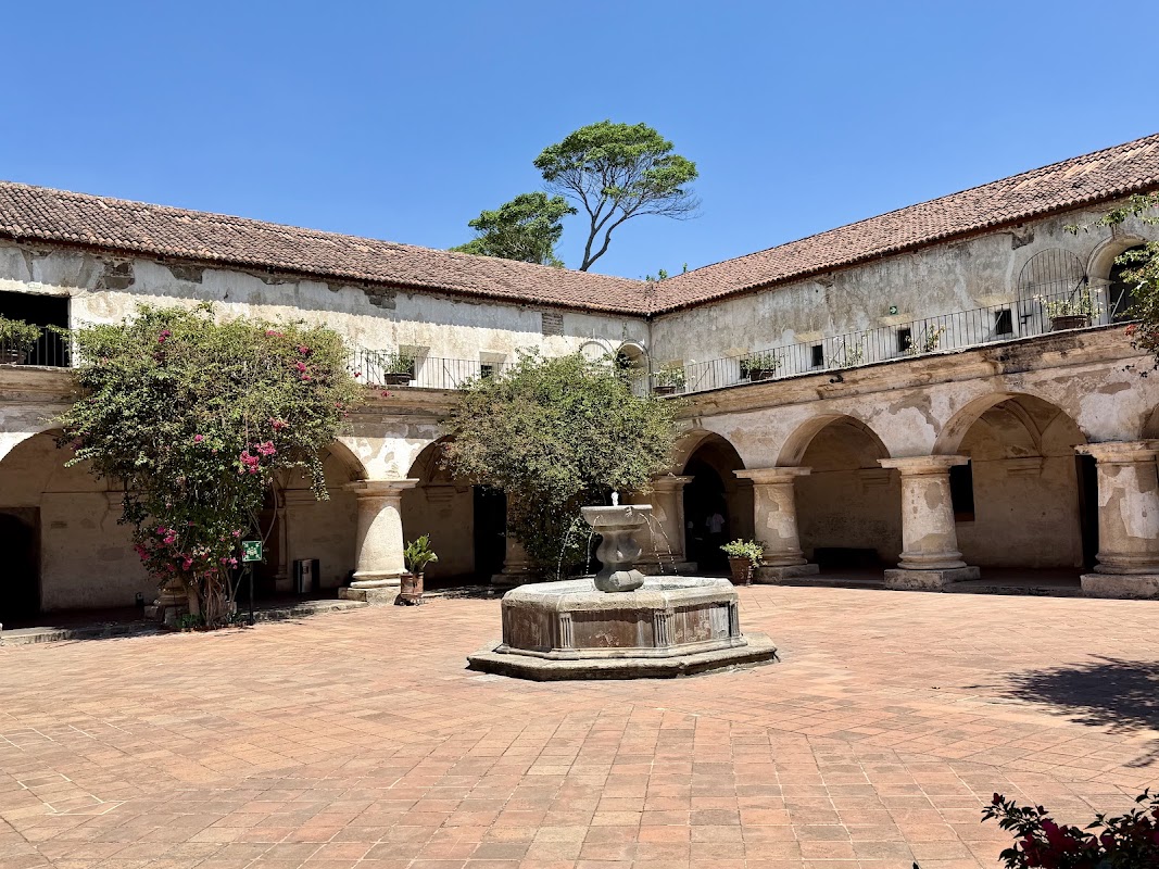Convento Capuchinas – 2a Avenida Norte, Antigua Guatemala (photo 1)