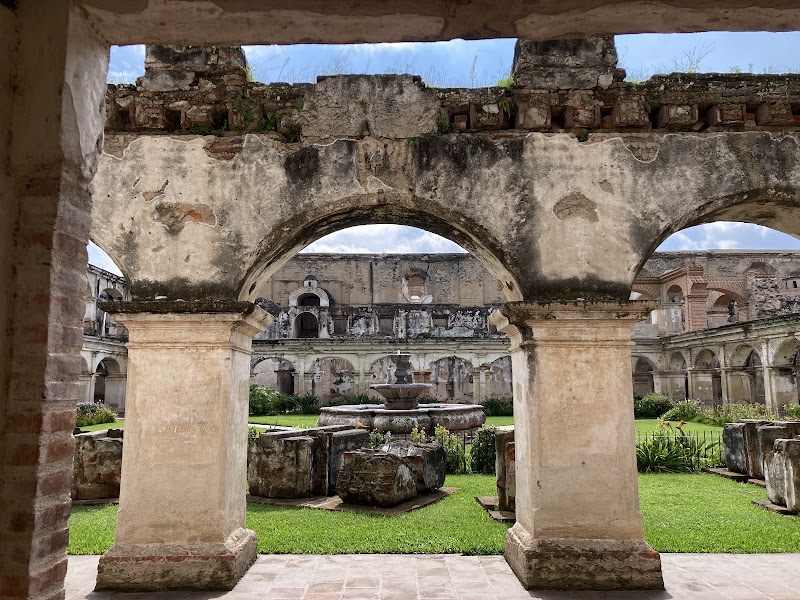Convento Santa Clara – 2a Avenida Sur, Antigua Guatemala (photo 2)