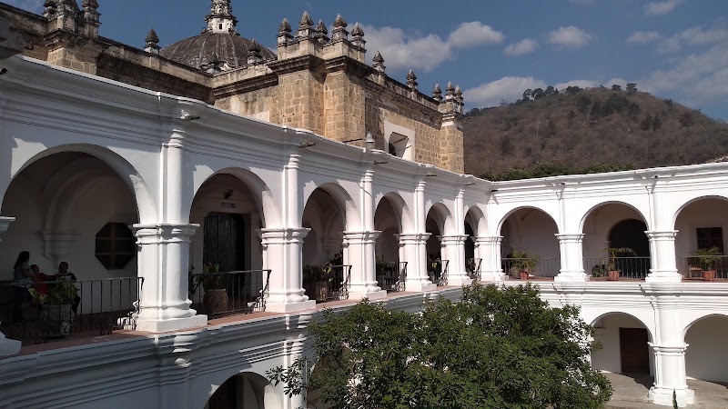 Dimanche de Pâques à Antigua – Iglesia Escuela de Cristo, Calle de los Pasos, Antigua Guatemala, Guatemala (photo 2)