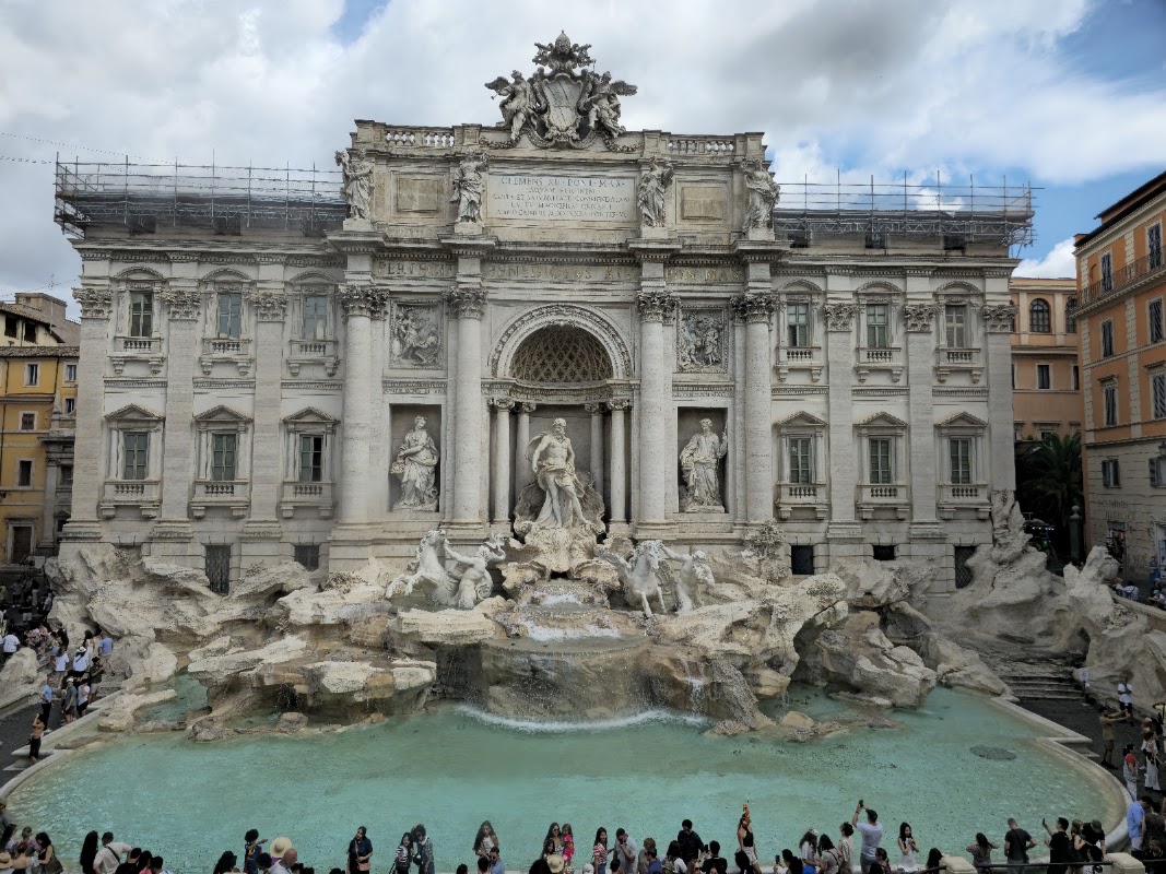 Fontaine de Trevi – Piazza di Trevi, 00187 Roma RM, Italie (photo 1)