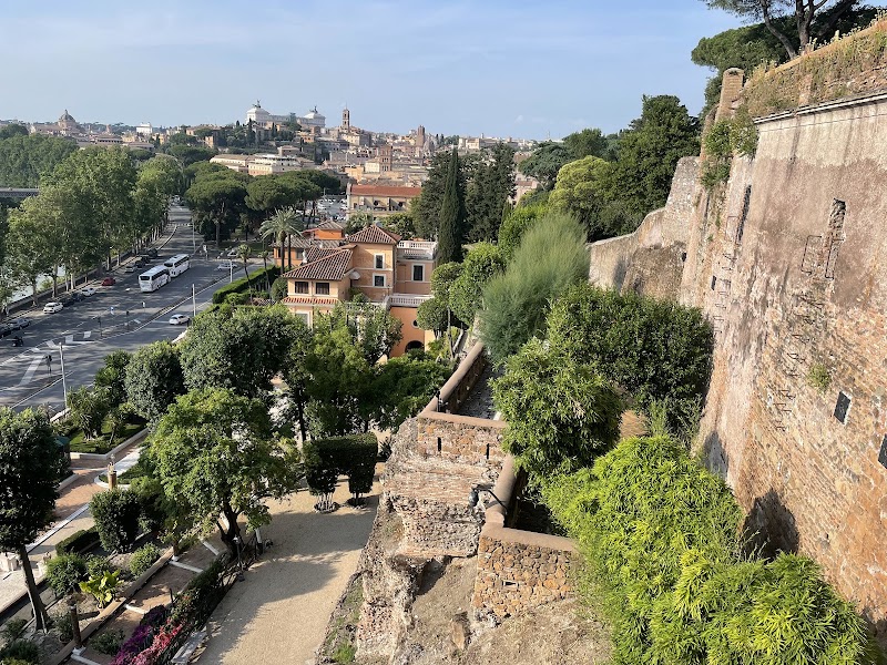 Giardino degli Aranci et Colline de l'Aventin – Via di Santa Sabina, 00153 Roma RM, Italie (photo 3)