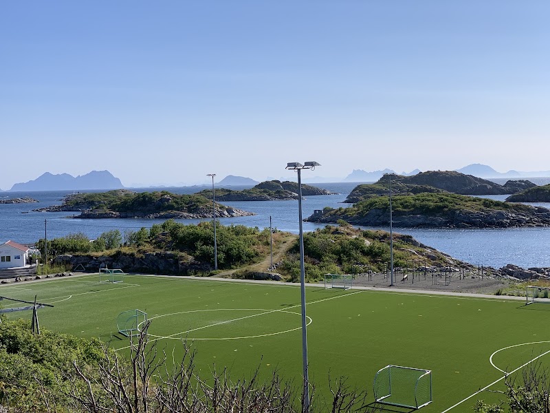 Henningsvær, village de pêcheurs – Henningsvær, Lofoten, Norvège (photo 2)