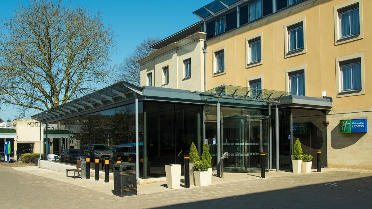 Holiday Inn Express Bath by IHG – Lower Bristol Road, Bath BA2 3EB, Royaume-Uni (photo 1)