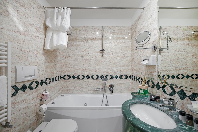Hotel Antico Doge – Cannaregio 5643, Campo Santi Apostoli, 30131 Venise, Italie (photo 3)