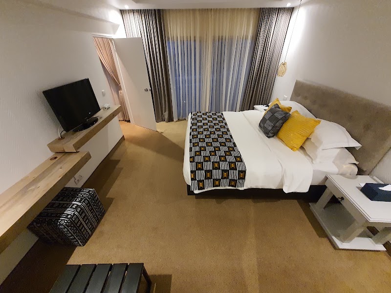 Hôtel des Mille Collines – 2 KN 6 Ave, Kiyovu, Kigali (photo 2)