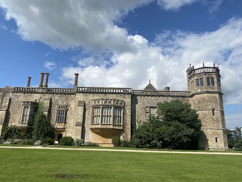 Lacock Abbey – Lacock, Chippenham SN15 2LG, Royaume-Uni (photo 2)
