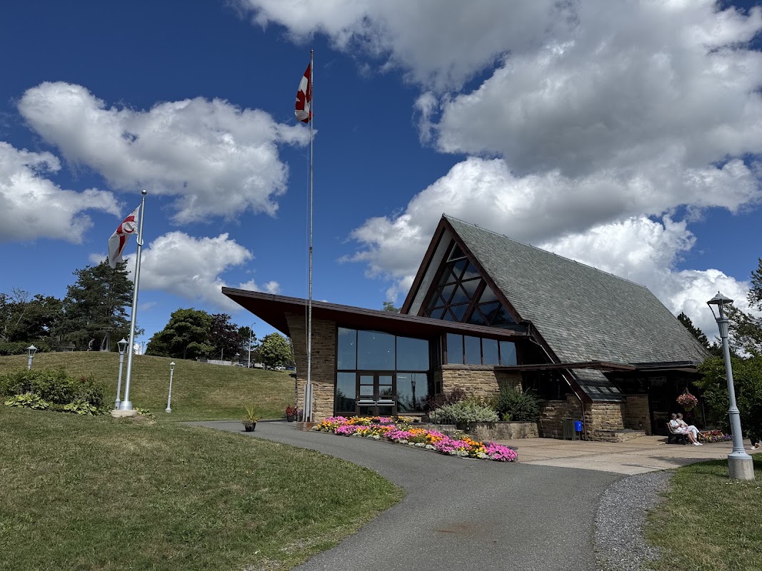 Lieu historique national Alexander-Graham-Bell – 559 Chebucto St, Baddeck, NS B0E 1B0, Canada (photo 1)