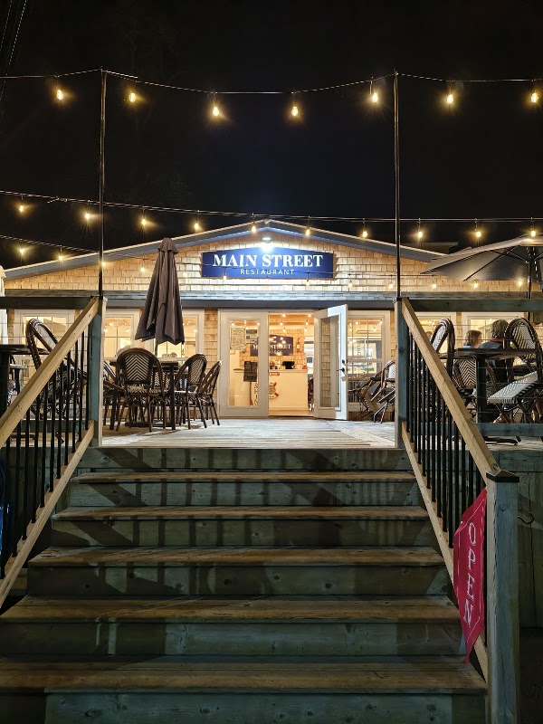 Main Street Restaurant- Baddeck – 525 Chebucto St, Baddeck, NS B0E 1B0, Canada (photo 1)