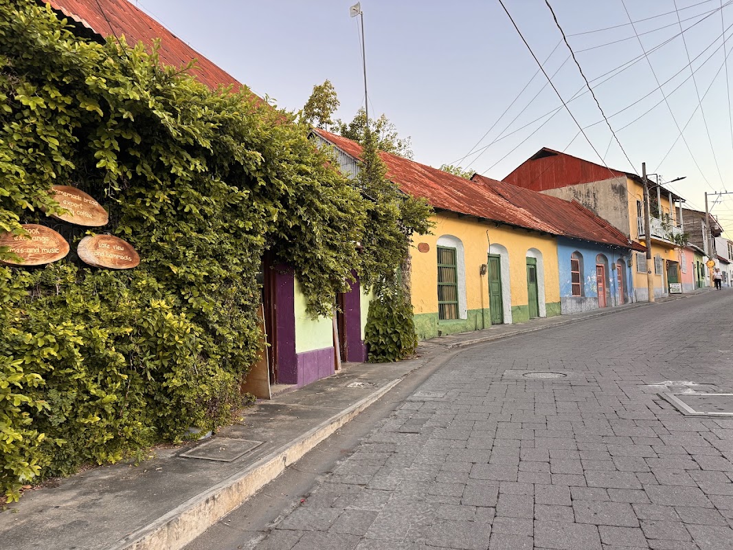 Malecón de l'île de Flores – San Miguel, Flores, Petén (photo 1)