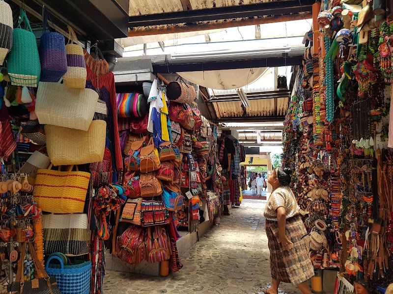 Marché d'artisanat d'Antigua – Mercado de Artesanías, Antigua Guatemala 03001, Guatemala (photo 2)