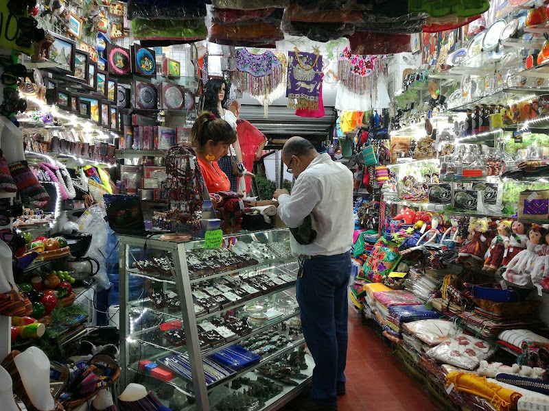 Marché d'artisanat de la zone 13 – Zona 13, Ciudad de Guatemala (photo 2)