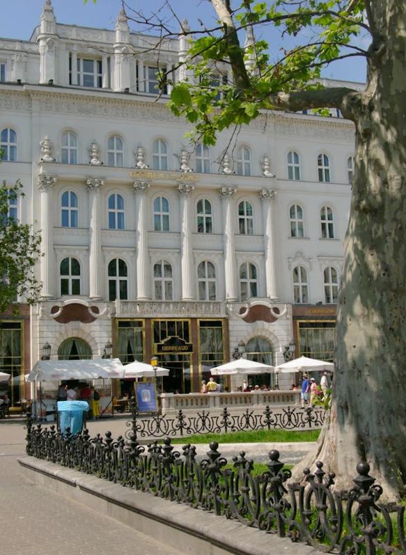 Marché de Noël de Vörösmarty tér – Vörösmarty tér, 1051 Budapest (photo 2)