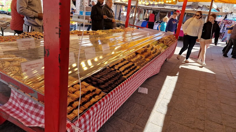 Marsaxlokk : marché aux poissons du dimanche et déjeuner sur le port – Xatt is-Sajjieda, Marsaxlokk, Malte (photo 3)