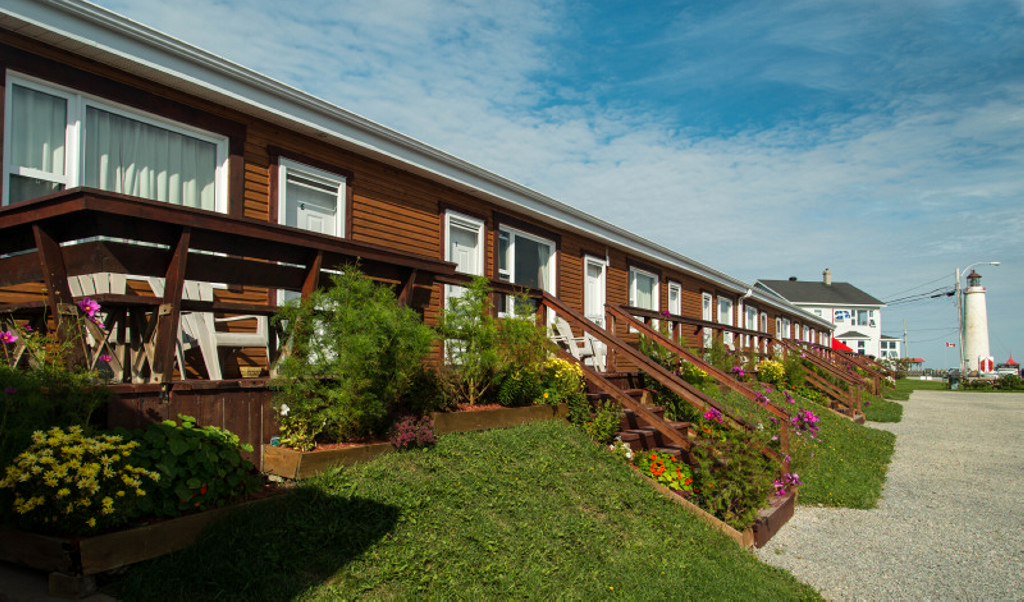 Motel du Haut Phare – Cap-des-Rosiers, Gaspé, QC, Canada (photo 1)