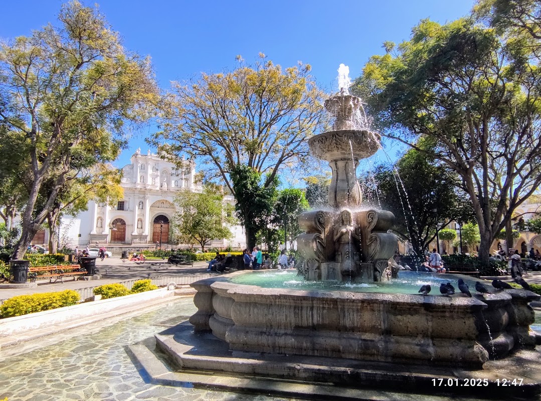 Parc central d'Antigua – Parque Central, 4 Avenida Norte, Antigua Guatemala, Guatemala (photo 1)