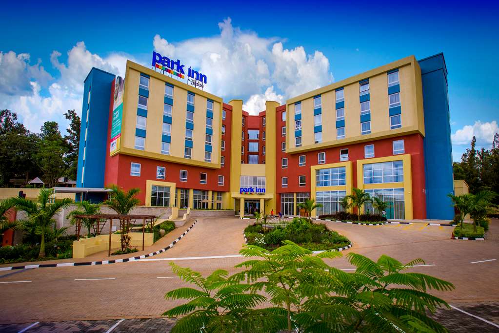 Park Inn by Radisson Kigali – KG 2 Roundabout, Kacyiru, Kigali (photo 1)